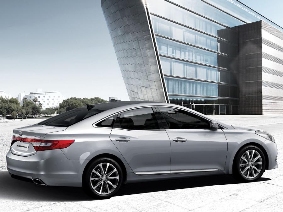  Hyundai Grandeur 2014 года  (фото 10 из 19)